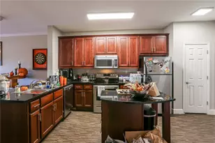 910 W 25th St, Austin, TX 78705 - Photo 12