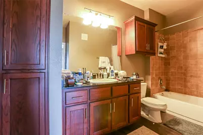 910 W 25th Street #204, Austin, TX 78705 - Photo 8