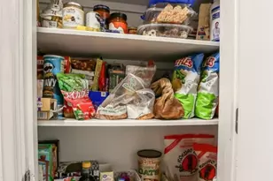 910 W 25th St, Austin, TX 78705 - Photo 14