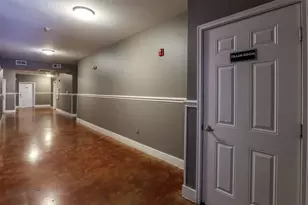 910 W 25th St, Austin, TX 78705 - Photo 22