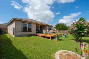 101 Hawkins Ln, Jarrell, TX 76537 - Photo 6
