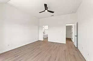 6916 Cliff Rose Dr, Spicewood, TX 78669 - Photo 12