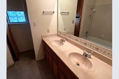 180 Steven Court, La Grange, TX 78945 - Photo 18