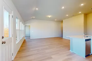 9201 Corvallis Dr, Austin, TX 78747 - Photo 8