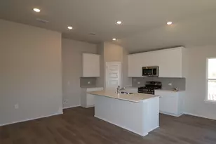 9201 Corvallis Dr, Austin, TX 78747 - Photo 2