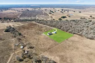 5476 County Rd 427, Stockdale, TX 78160 - Photo 4