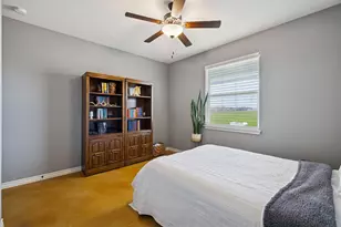 5476 County Rd 427, Stockdale, TX 78160 - Photo 26