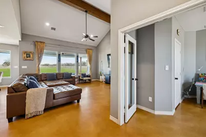 5476 County Road 427, Stockdale, TX 78160 - Photo 20