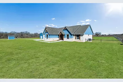 5476 County Road 427, Stockdale, TX 78160 - Photo 1