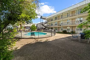 910 Duncan Ln, Austin, TX 78705 - Photo 18