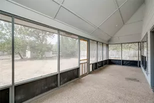 13102 Villa Park Dr, Austin, TX 78729 - Photo 6