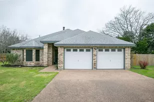 13102 Villa Park Dr, Austin, TX 78729 - Photo 2