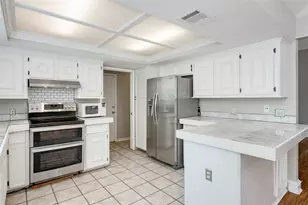 13102 Villa Park Dr, Austin, TX 78729 - Photo 8