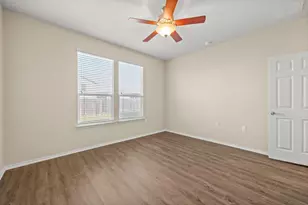 5704 Levenwood Ln, Austin, TX 78724 - Photo 14