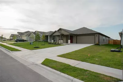 142 Sulphur River Loop, Hutto, TX 78634 - Photo 2