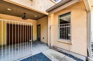 2608 E 6th St, Austin, TX 78702 - Photo 22