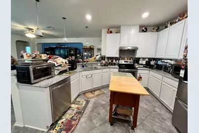 503 Yosemite Trail, Taylor, TX 76574 - Photo 2