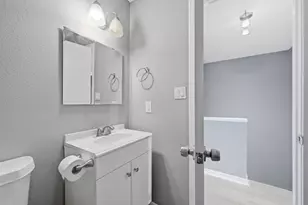6406 Chimney Creek Cir, Austin, TX 78723 - Photo 20