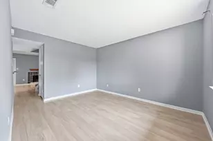 6406 Chimney Creek Cir, Austin, TX 78723 - Photo 4