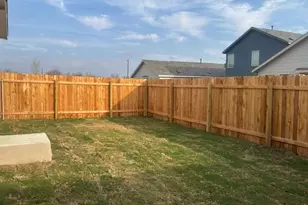 208 Skyfire St, Hutto, TX 78634 - Photo 16