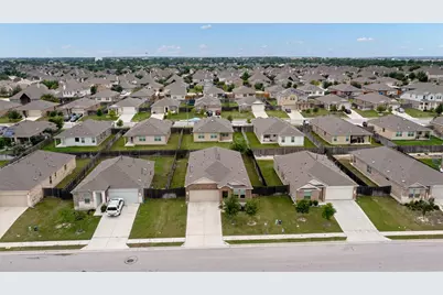 21400 Bird Wing Drive, Pflugerville, TX 78660 - Photo 2