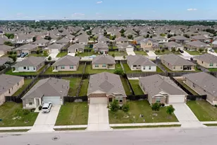 21400 Bird Wing Dr, Pflugerville, TX 78660 - Photo 2