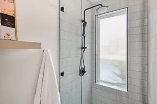 1404 Garden St, Austin, TX 78702 - Photo 8