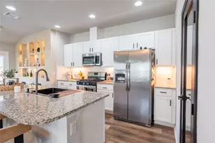 123 Stellamar Dr, Hutto, TX 78634 - Photo 10