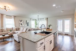 123 Stellamar Dr, Hutto, TX 78634 - Photo 12