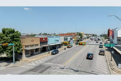 1101 W 3rd Street, Taylor, TX 76574 - Photo 12