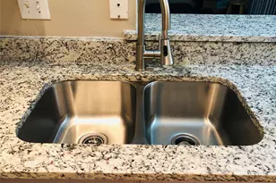 6000 Shepherd Mountain Cove, Austin, TX 78730 - Photo 4