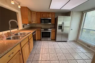 17 Casa Verde St, Lakeway, TX 78734 - Photo 4
