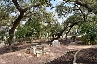 707 Cardinal Ln, Austin, TX 78704 - Photo 34