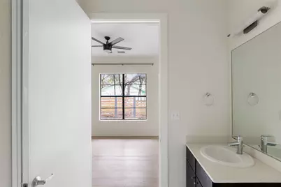 707 Cardinal Lane #E2, Austin, TX 78704 - Photo 22