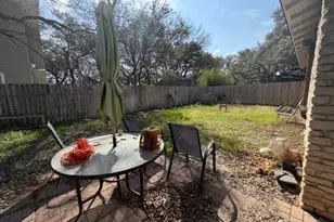 907 Possum Trot St, Austin, TX 78703 - Photo 8