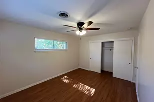 907 Possum Trot St, Austin, TX 78703 - Photo 4