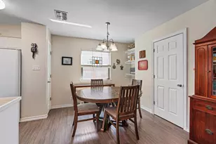 400 E Logan St, Round Rock, TX 78664 - Photo 8