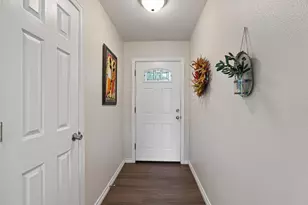 400 E Logan St, Round Rock, TX 78664 - Photo 4