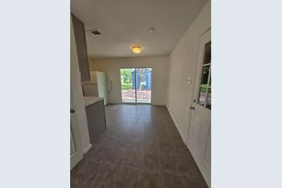 1401 Trinity Street, Lockhart, TX 78644 - Photo 6