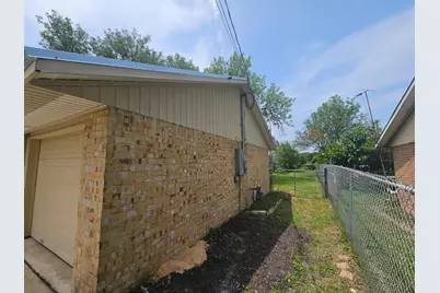 1401 Trinity Street, Lockhart, TX 78644 - Photo 24