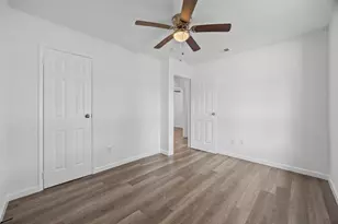 1401 Trinity St, Lockhart, TX 78644 - Photo 16