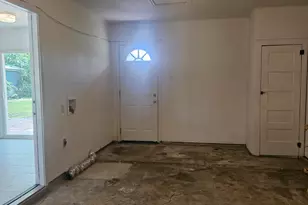 1401 Trinity St, Lockhart, TX 78644 - Photo 22
