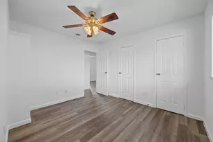 1401 Trinity St, Lockhart, TX 78644 - Photo 20