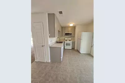 1401 Trinity Street, Lockhart, TX 78644 - Photo 8