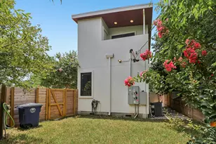 1406 Camelot Cir, Austin, TX 78745 - Photo 26