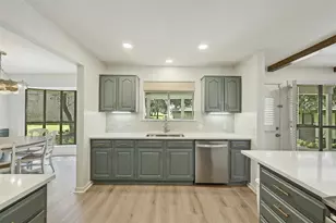 608 Sombrero Dr, Horseshoe Bay, TX 78657 - Photo 12