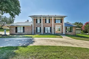 608 Sombrero Dr, Horseshoe Bay, TX 78657 - Photo 1