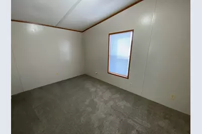 2029 Us-290 E, McDade, TX 78650 - Photo 16