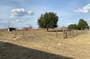 2029 Us-290 E, McDade, TX 78650 - Photo 4