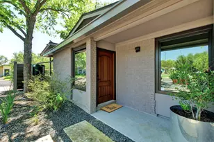 2015 Eaton Ln, Austin, TX 78723 - Photo 4